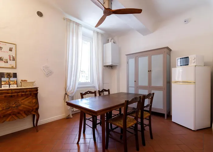 Lejlighed Guesthost - Charme In The Historic Centre Of *