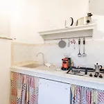 Appartement Guesthost - Charme In The Historic Centre Of