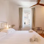 Appartement Guesthost - Charme In The Historic Centre Of Sienne