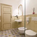 Guesthost - Charme In The Historic Centre Of Sienne