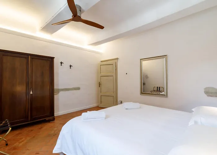 Guesthost - Charme In The Historic Centre Of Apartmán *