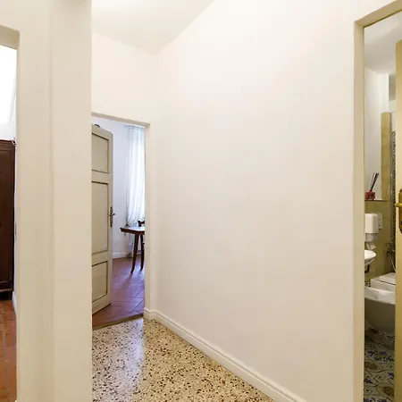 Charme Centro Storico Apartment Siena