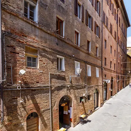 公寓 Guesthost - Charme In The Historic Centre Of *