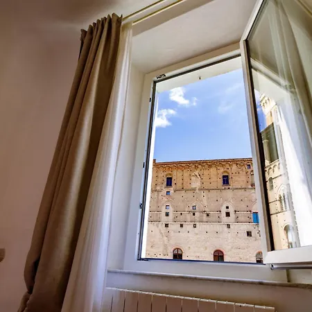 Charme Centro Storico Apartment *