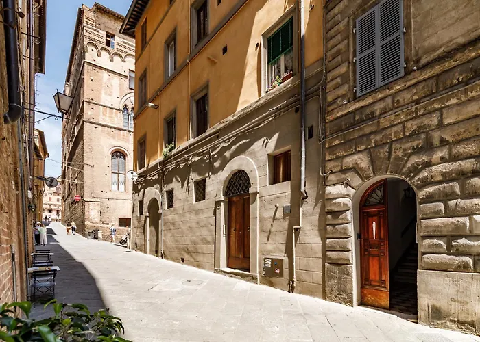 Guesthost - Charme In The Historic Centre Of 锡耶纳