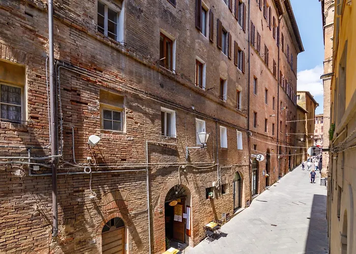 Apartamento Guesthost - Charme In The Historic Centre Of *