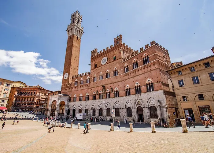 Guesthost - Charme In The Historic Centre Of * Siena