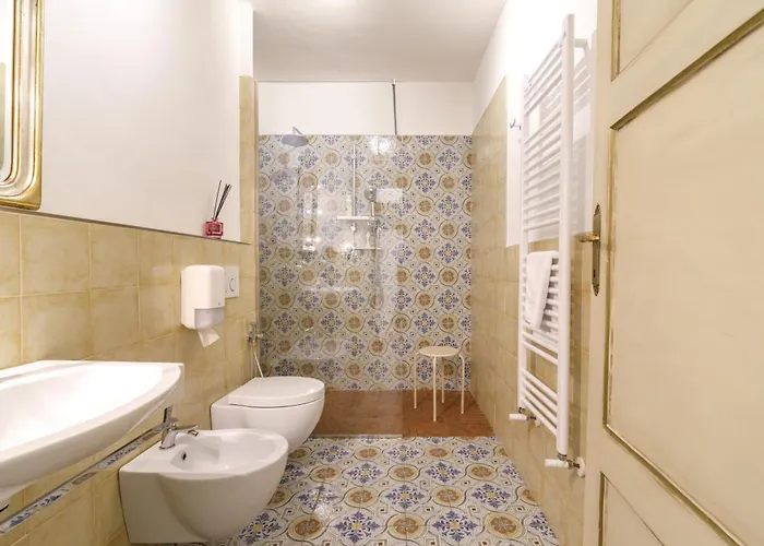 Apartment Guesthost - Charme In The Historic Centre Of *